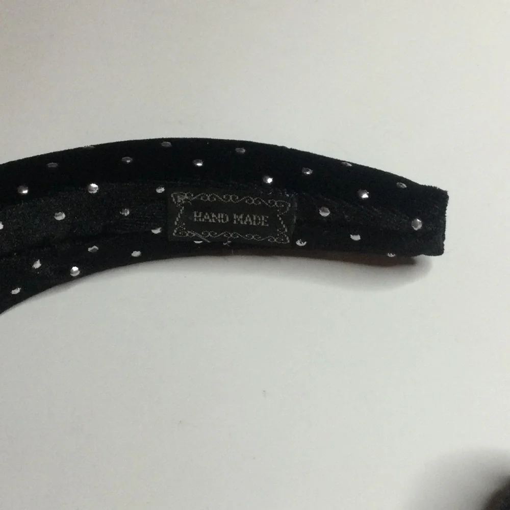8 OTHER REASONS VELVET PADDED HEADBAND BLACK NWOT